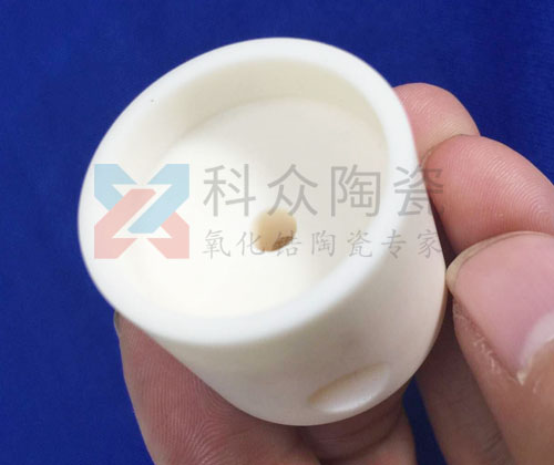 如何制備高純度的氧化鋁陶瓷粉末？