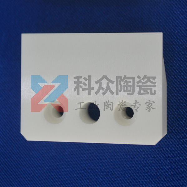 氧化鋯陶瓷的力學(xué)性能體現(xiàn)在哪些方面？